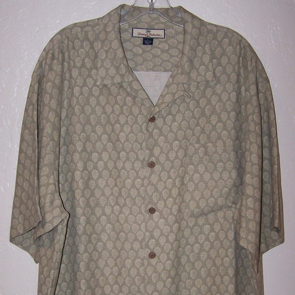 TOMMY BAHAMA 100% SILK HAWAIIAN CAMP SHIRT S2525